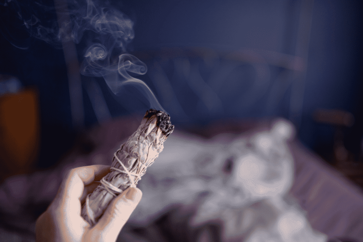 Salie branden in huis: Wat zijn de voordelen en is het gezond? salie branden