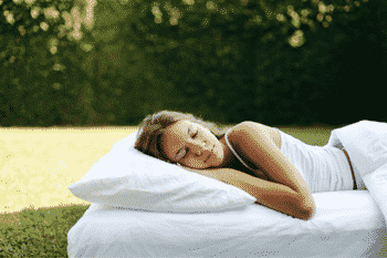 ademhalingsoefeningen slapen helpen je om ontspannen in slaap te vallen